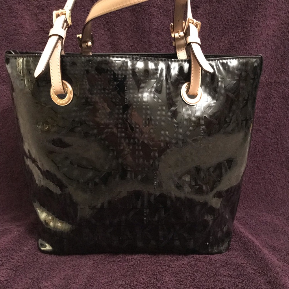 Black Michael Kors Shoulder Bag